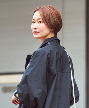 通勤に似合う、端正な雨支度 イメージ4枚目