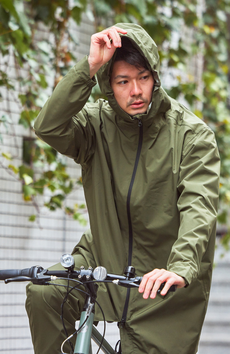 ヘルメット対応フードで自転車通学、通勤に使いやすい！ イメージ2枚目