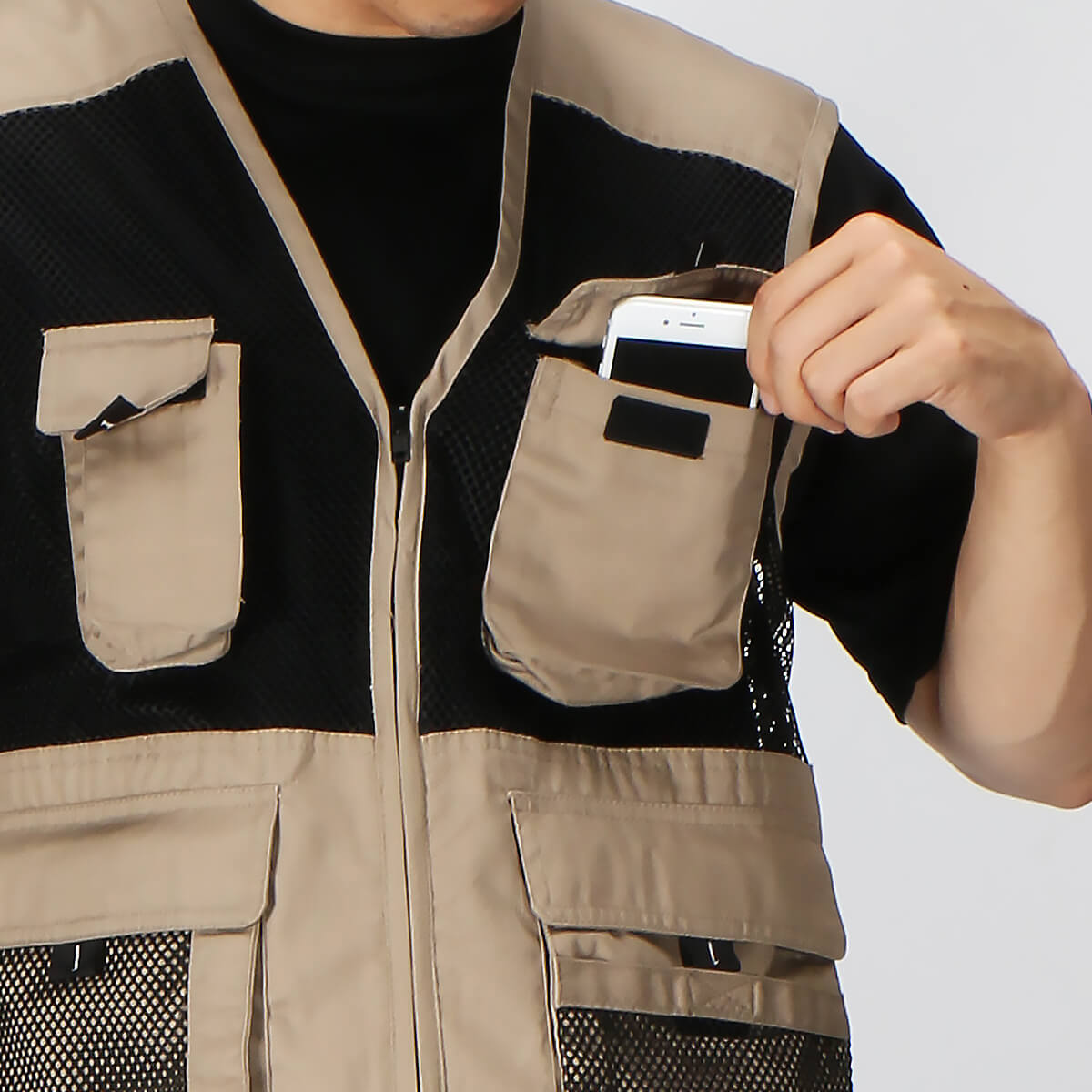 用途いろいろ、豊富なポケット類
