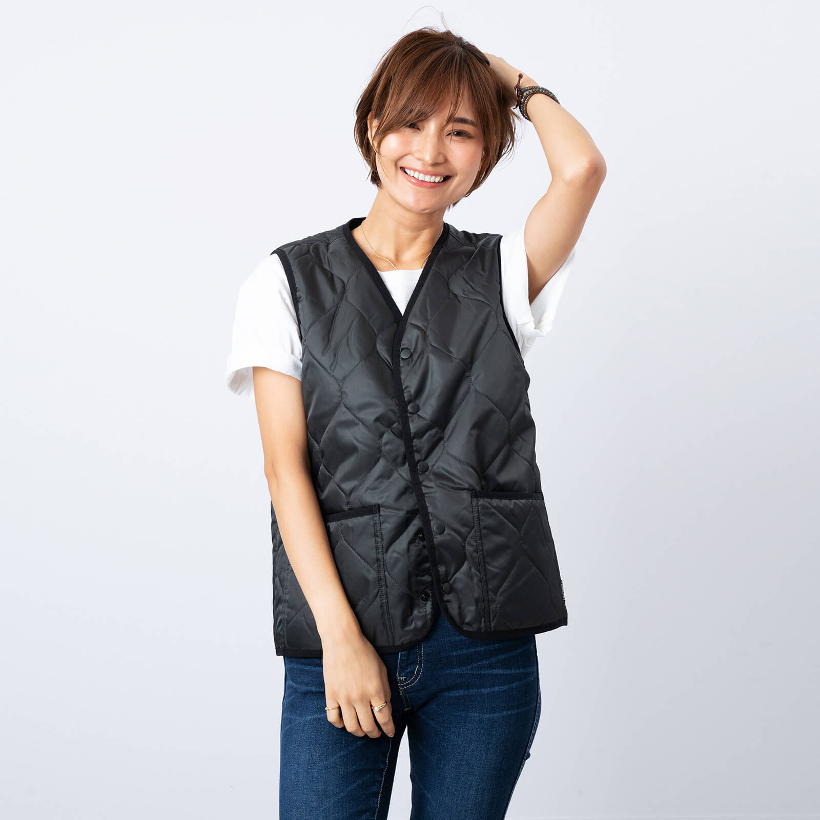 女性モデル着用