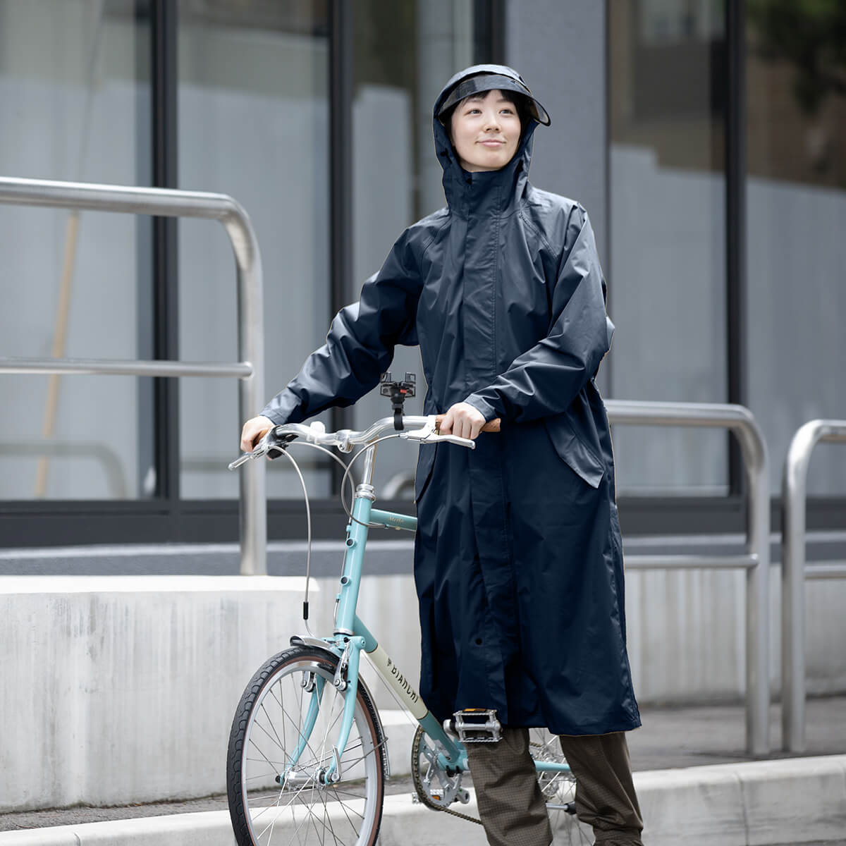 サギサカ(SAGISAKA) 自転車用 新リュック背負えるレインコート ブラック フリーサイズ