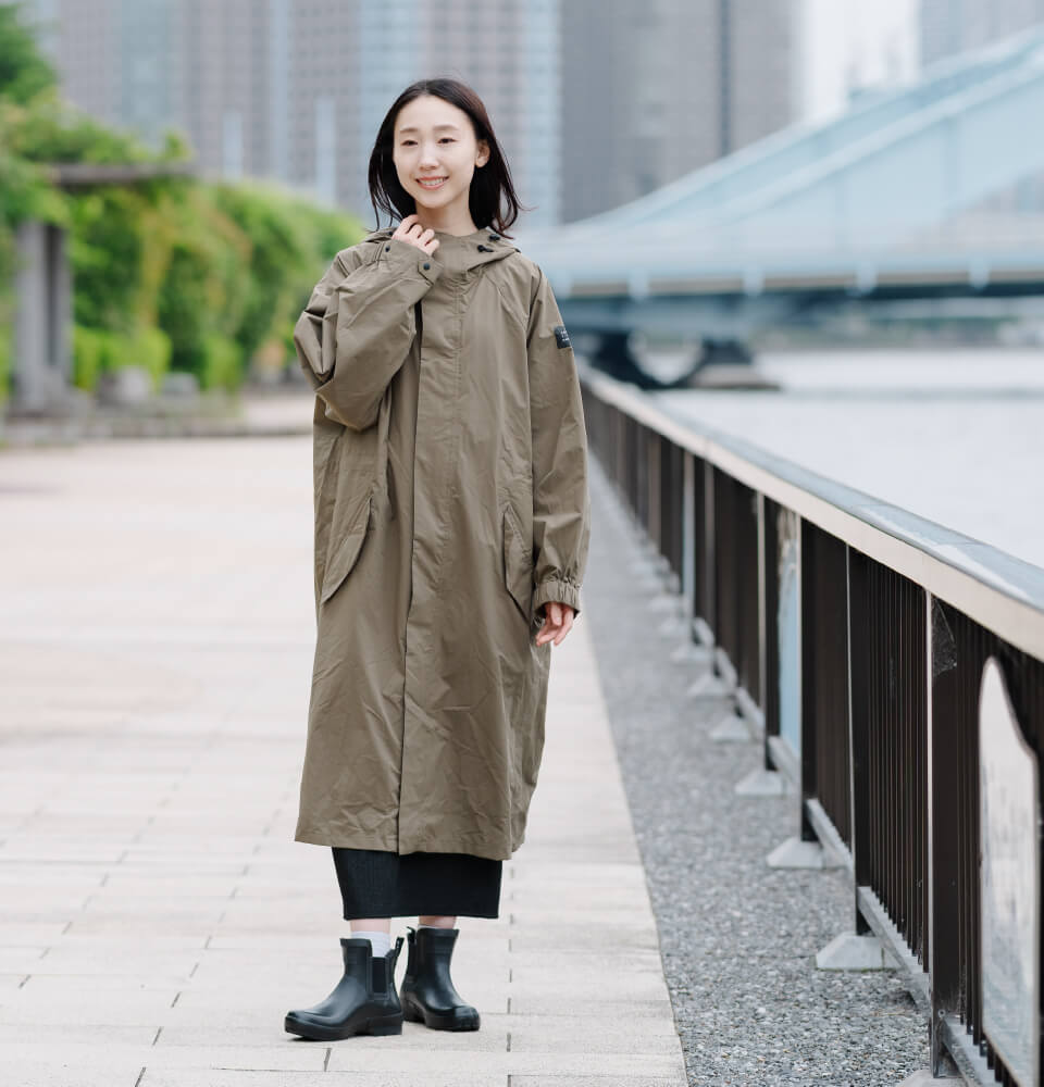 AH-302 サイクルモードレインコートEX 着こなし風景03